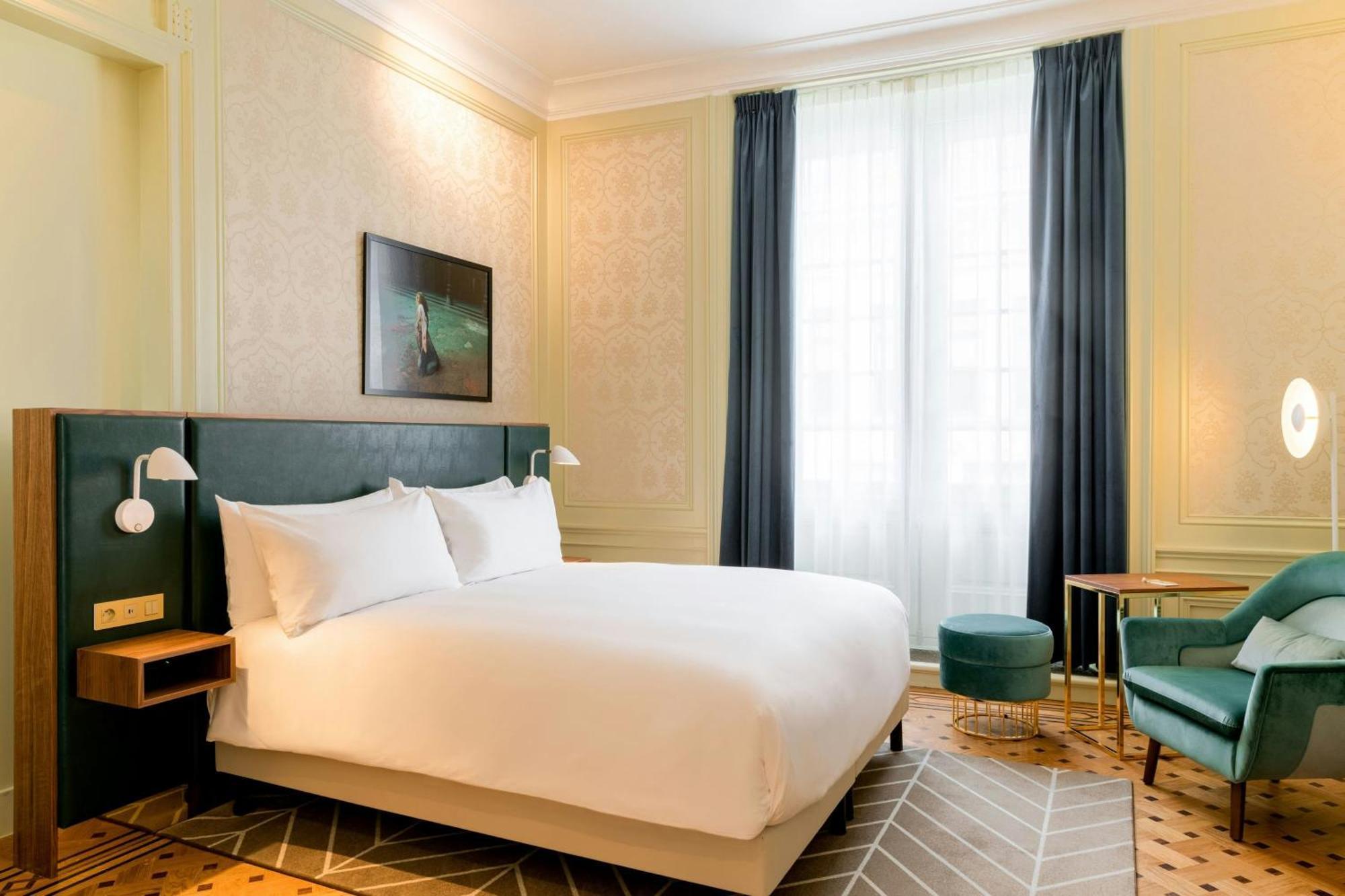 Hotel Sapphire House Antwerp, Autograph Collection By Marriott Exteriér fotografie A bedroom at the hotel